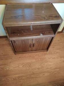 lot 107 image: Collection of Repairable Furniture