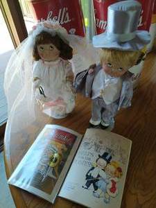 lot 115 image: Campbells Kids Bride and Groom