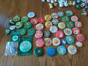 lot 124 image: Large Collection of Hallmark Pins