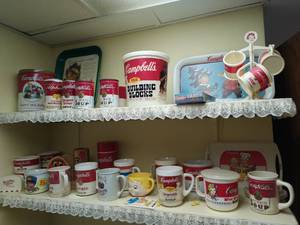 lot 179 image: Large collection of Campbells Soup items