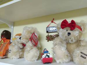lot 185 image: Hersheys Memorabilia