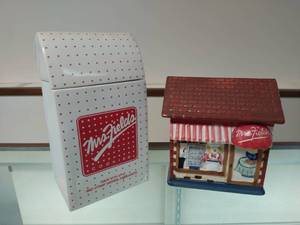 lot 16 image: Two Mrs. Fields Cookie Jars