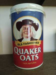 lot 20 image: Quaker Oats Cookie Jar