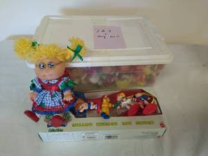 lot 34 image: Collection of Cabbage Patch Kids Toys