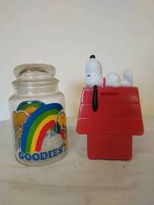lot 60 image: Peanuts Promotional Items
