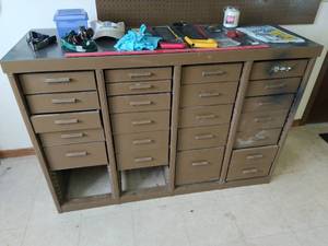 lot 74 image: Workbench