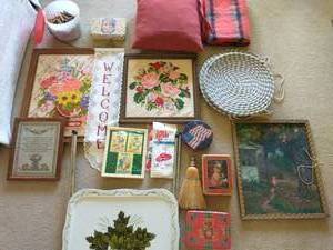 lot 252 image: Miscellaneous Dcor
