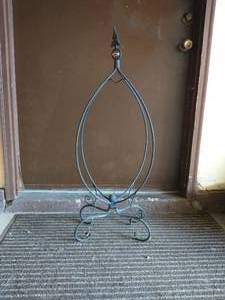 lot 267 image: Plant Hanging Lawn Dcor