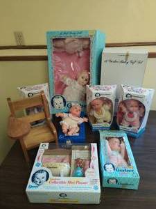 lot 226 image: Collection of Gerber Baby Dolls