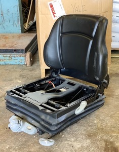 Yale Forklift Seat (no bottom cushion)