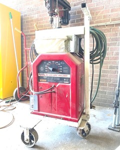 Lincoln AC Stick Welder, Cart