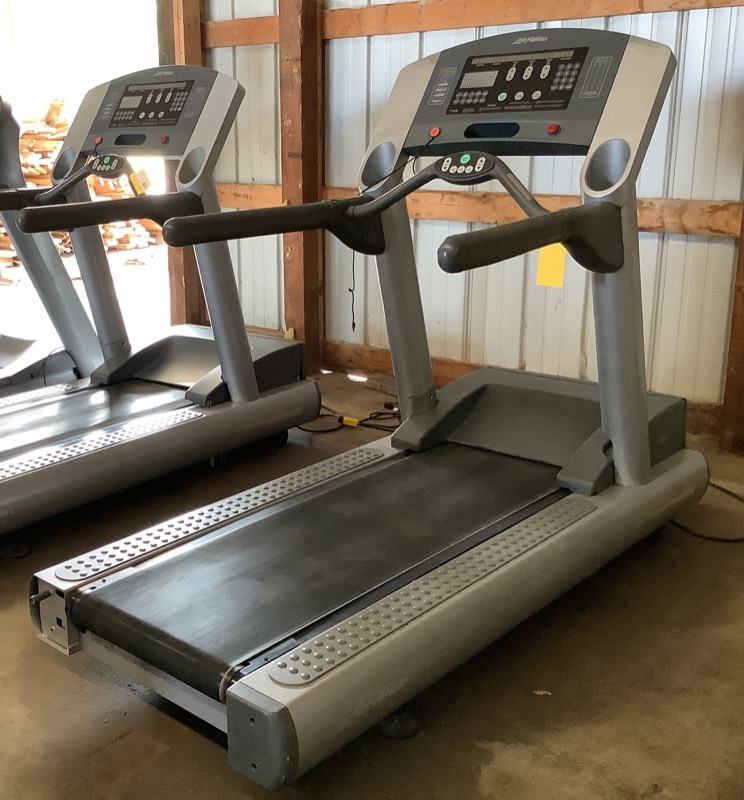 Life fitness silverline online 95ti treadmill