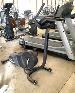 lot 16 image: StairMaster 3400CE Momentum Upright Bike