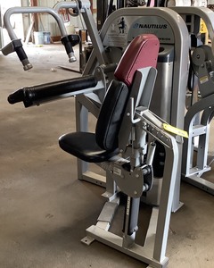 lot 30 image: Nautilus Nitro Plus V Triceps Extension