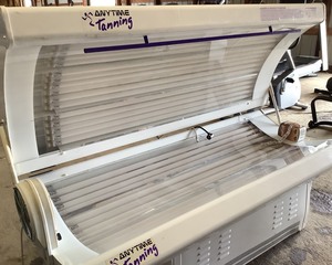 lot 2 image: Sun Source Tanning Bed