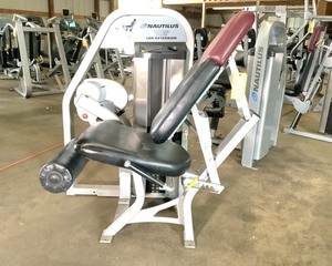 lot 31 image: Nautilus Nitro Plus Leg Extension Machine