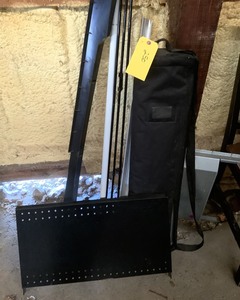 lot 250A image: Projector Screen, Tripod