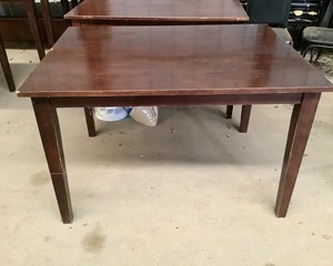 lot 88 image: Wood Table