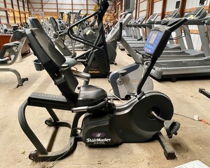 lot 15 image: Stairmaster 3800 Exercise Bike