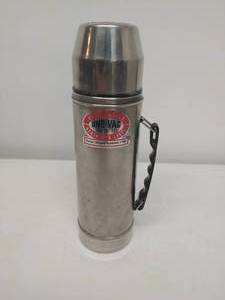 lot 9 image: Unbreakable Uno-Vac Thermos