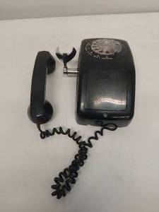 lot 14 image: Automatic Electric Rotary Wall Phone
