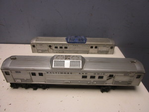 VINTAGE LIONEL O GAUGE BALTIMORE AND OHIO RDC MAIL CARS