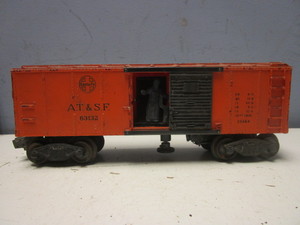 VINTAGE LIONEL O SANTA FE BOXCAR, W ACTIVATED TRAINMAN FIGURE