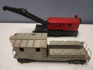 VINTAGE LIONEL, O GAUGE, CRANE CAR AND CABOOSE