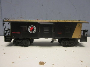 VINTAGE LIONEL O NORTHERN PACIFIC ILLUMINATED BAY WINDOW CABOOSE