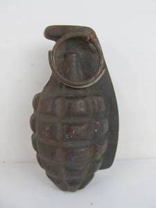 lot 43 image: Orig WW2 Era Hand Grenade