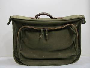 lot 90 image: Vintage US Army Air Force Flight Bag