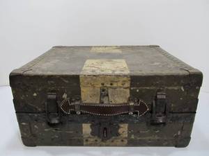 lot 92 image: Great Looking Pre-WW2 Field Desk 
