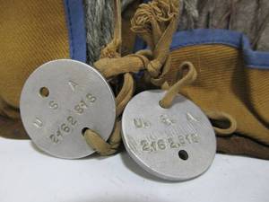 lot 102 image: Orig WW1 U.S. G.I. Sewing Kit - Identified