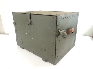 lot 145 image: WW2 Officers Field Desk FULL of Items