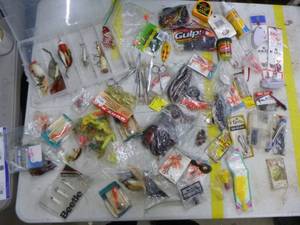 lot 285 image: Lot of Misc. Tackle and Bait