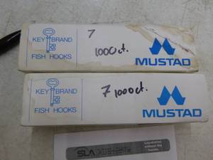 lot 321 image: Lot of (2 Boxes) Mustad Fish Hooks 1000-count Size 7