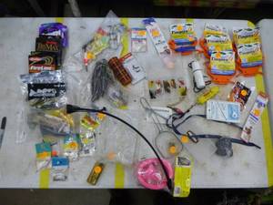 lot 338 image: Lot of Fishing Tackle