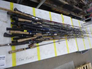 lot 473 image: Lot of (40) Fishing Rods (need repair)