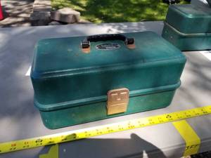 lot 102 image: Umco Metal Fishing Tackle Box 133U Green 12L
