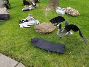 lot 32 image: Lot of (22) Sillosocks Windsock Decoys Canada Windsock Decoys
