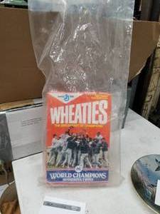 lot 22 image: Wheaties 1987 World Champions Minnesota Twins Commemorative Cereal Box