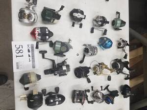 lot 581 image: Lot of (20) Fishing Reels