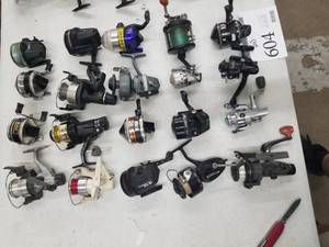 lot 604 image: Lot of (20) Fishing Reels