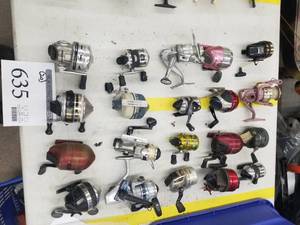 lot 635 image: Lot of (20) Fishing Reels