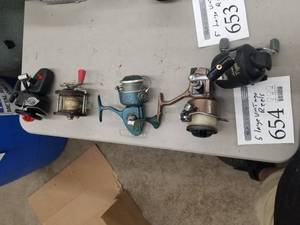 lot 654 image: Lot of (5) Vintage Large Fishing Reels