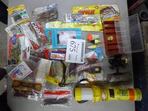 lot 675 image: Lot of Fishing Tackle  - Plastic Tackle Organizer