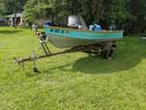 lot 2 image: Aluminum 3-Person Fishing Boat with a Mercury Kiekhaefer Mark 7 7.5hp Outboard Motor, Single-Axle Trailer