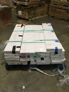 Lot of 21 cases of Lifeproof Fresh Oak 8.7 in. W x 47.6 in. L Luxury Vinyl Plank Flooring (20.06 sq. ft.  case) not used see pictures