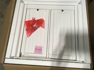 Lot of 2 Hampton Harbor Hampers - damaged see pictures
