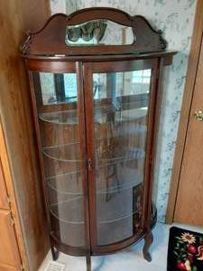lot 13 image: Vintage Round Front Hutch With Glas...